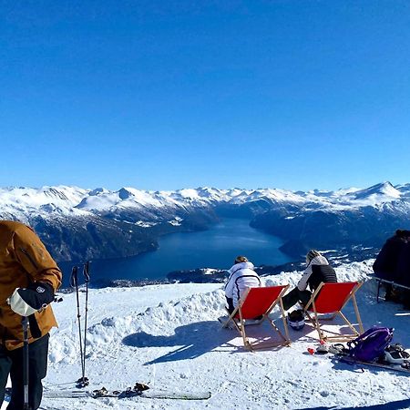 Appartamento Central Mountain Penthouse Getaway, Strandafjellet Stranda  Esterno foto